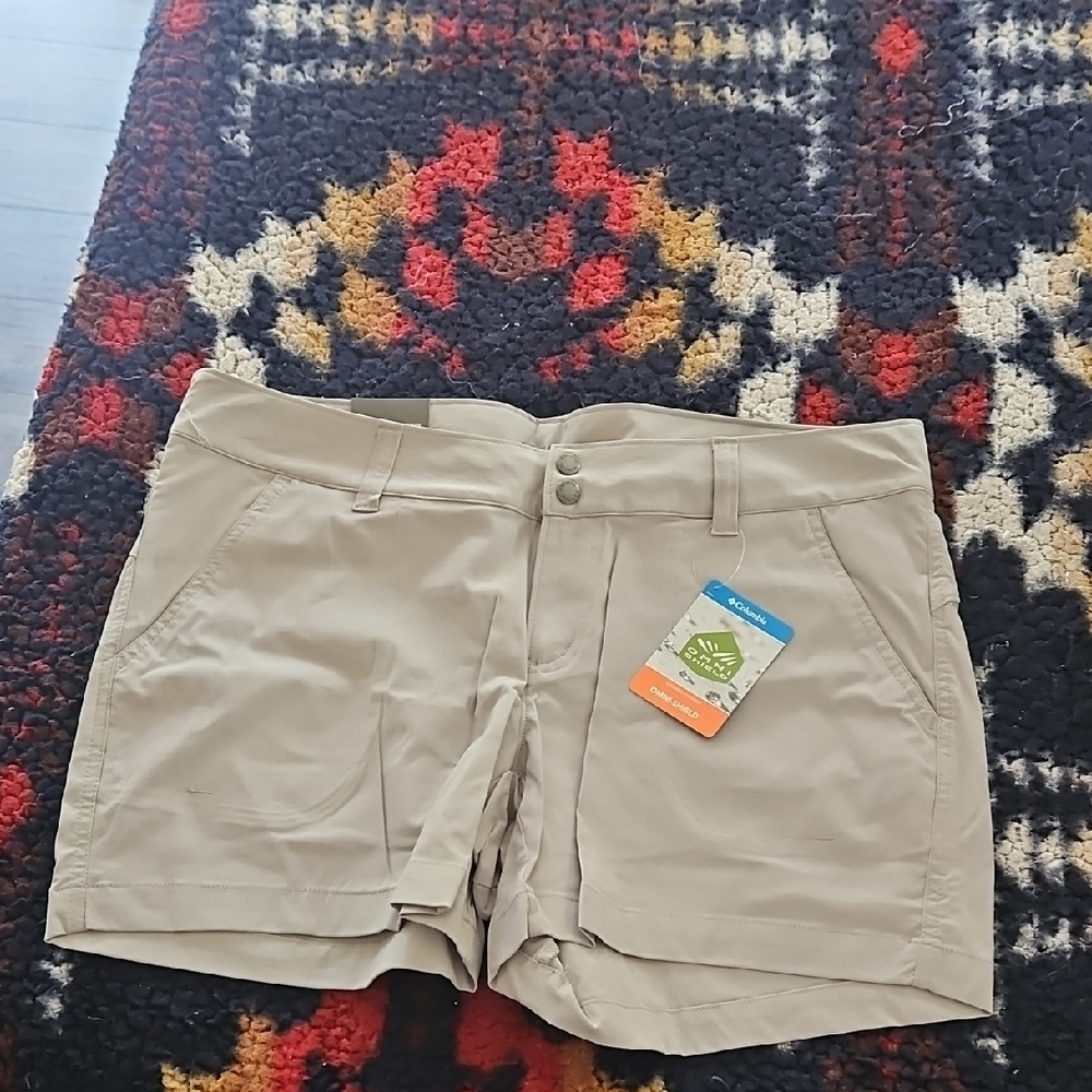 Columbia Light Tan Omni-Shield Shorts